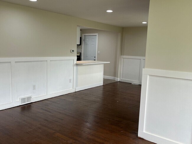 Building Photo - 2650 Morris Rd