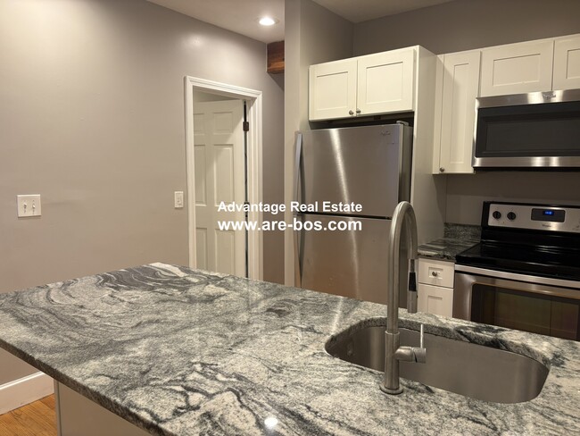 Building Photo - 37 Sheafe St