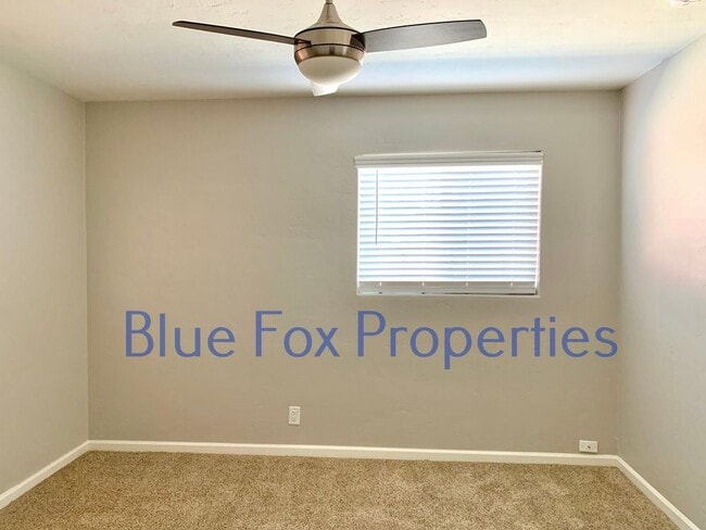 Building Photo - 602 N Palo Verde Blvd