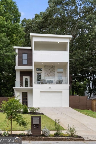 Building Photo - 24 Hutchinson St NE