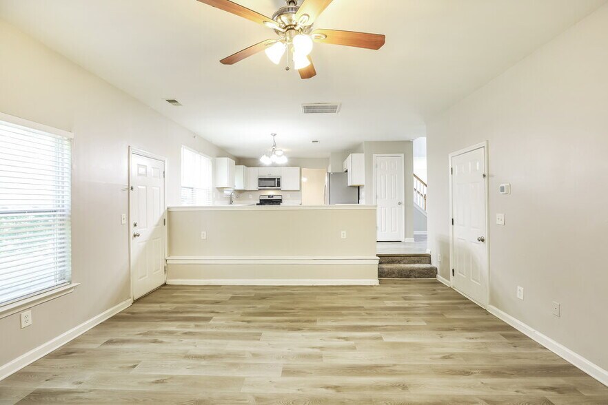 Building Photo - 3112 Berthas Overlook