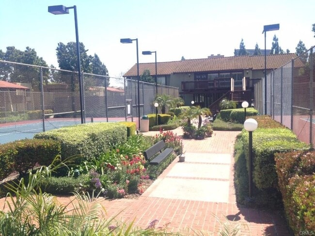 Building Photo - 1 Bed 1 bath Ground floor Condo by South C...