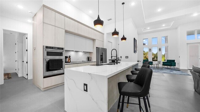 Building Photo - 230 W Pine Valley Ln