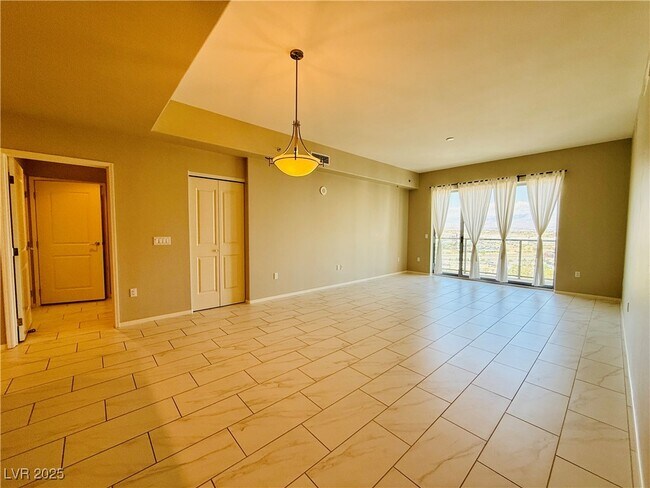 Building Photo - 8255 S Las Vegas Blvd
