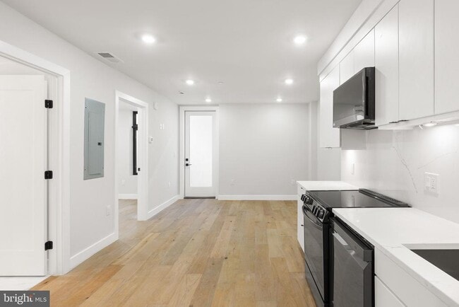 Building Photo - 1208 M St NW