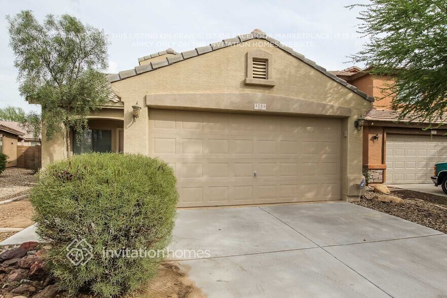 Primary Photo - 1733 S 156th Ave