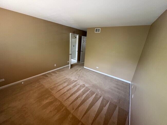 Building Photo - 2221 Stoughton Dr