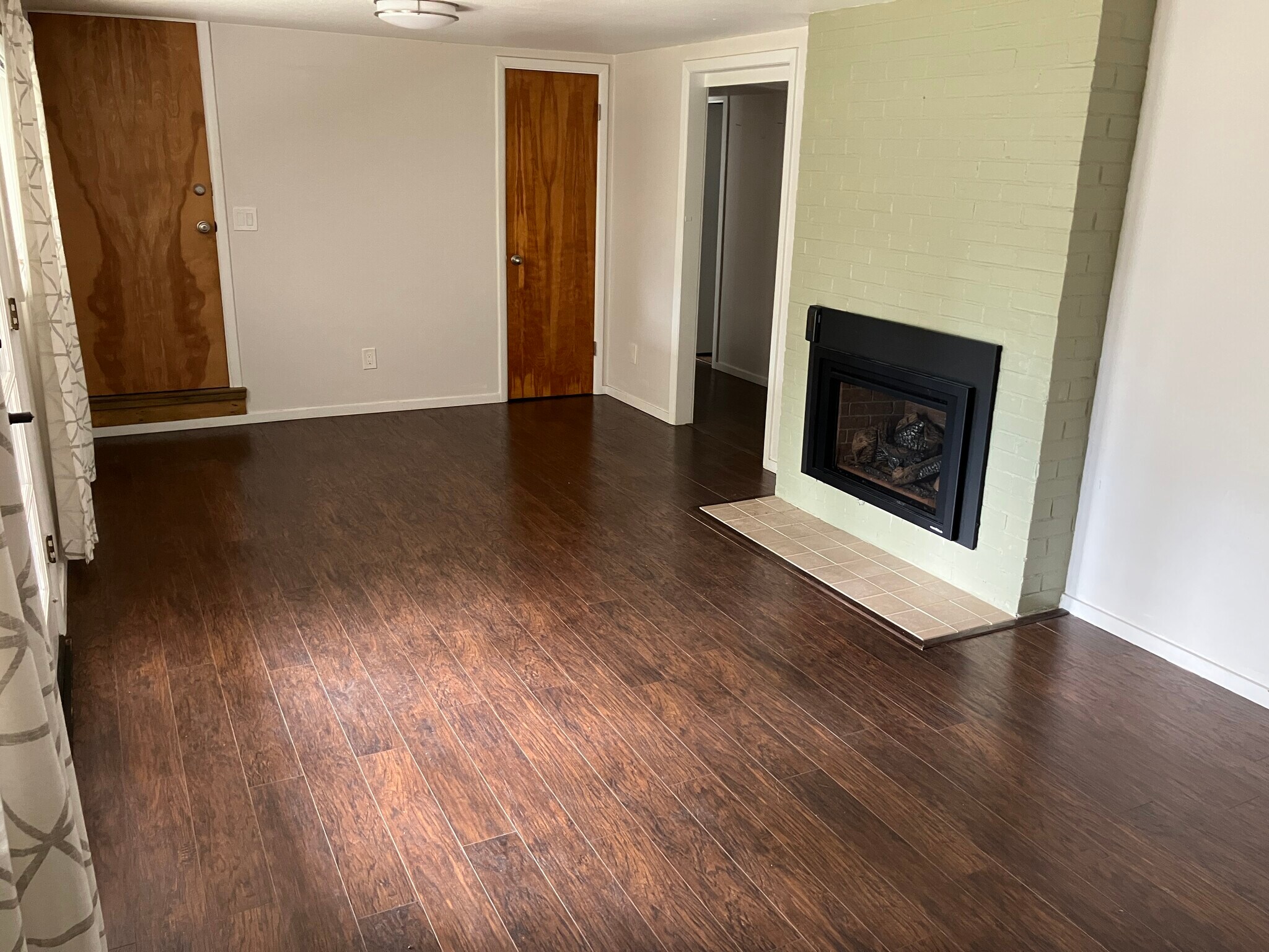 Building Photo - 9416 SW View Point Ter