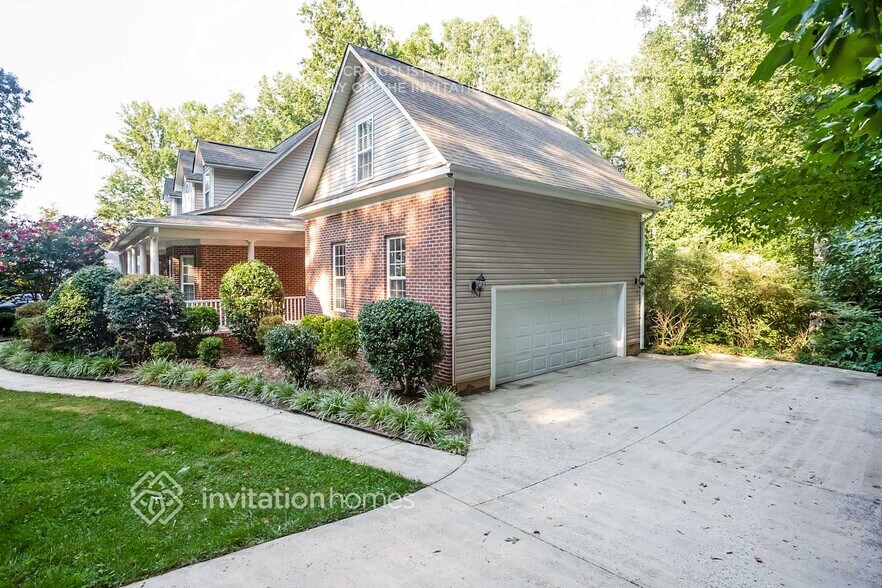 Building Photo - 119 Big Oak Ln