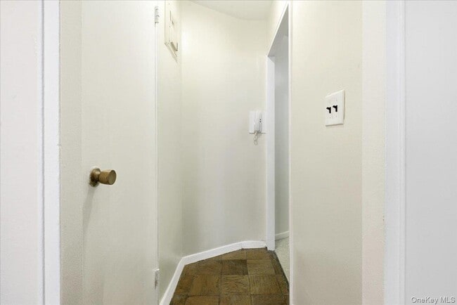 Building Photo - 70-25 Yellowstone Blvd