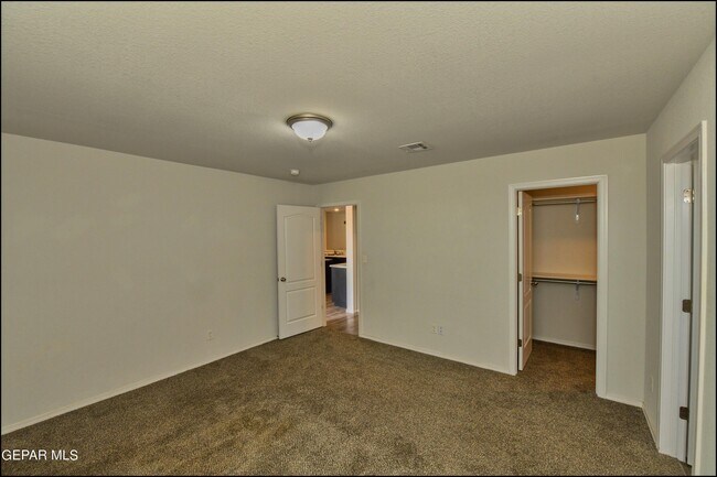 Building Photo - 952 Orangetip Dr