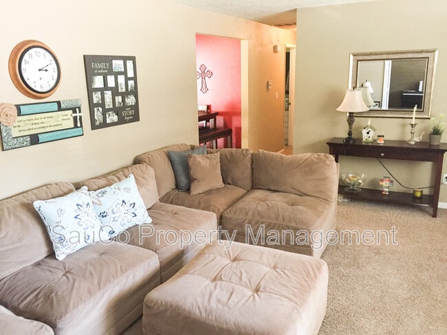 Building Photo - 22120 S Leslie Ave