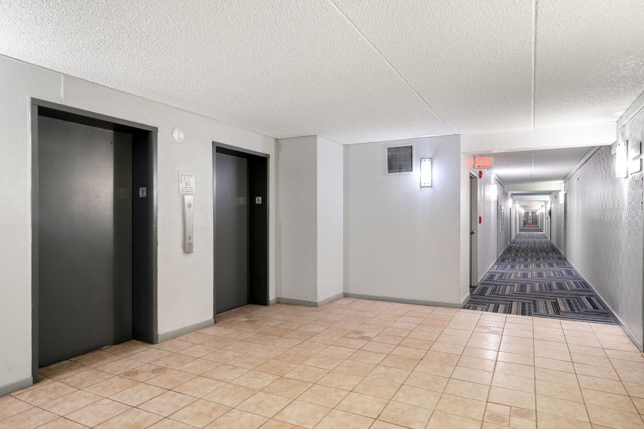 Building Photo - 200 Lombard St