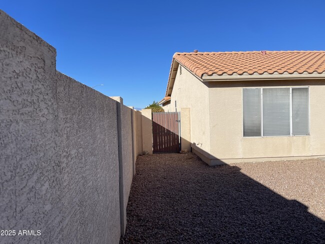 Building Photo - 11533 W Gecko Ct