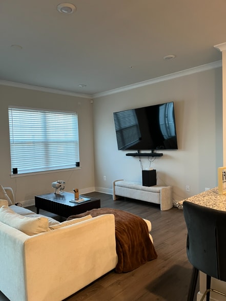 Building Photo - 2008 Patapsco Glen Rd