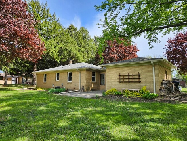 Building Photo - 6618 South Dr