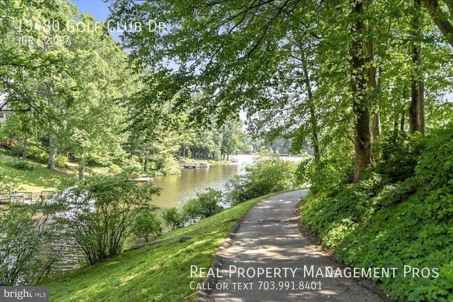 Building Photo - 15480 Golf Club Dr