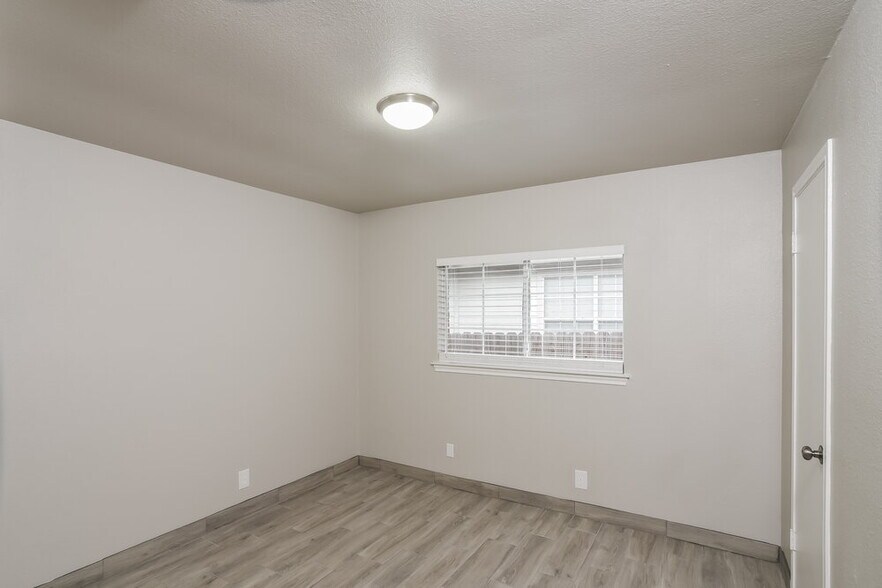Building Photo - 10507 Stone Creek Pl