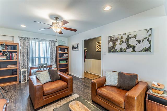 Building Photo - 708 N Stewart St