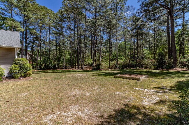 Building Photo - Stunning & Spacious Home in Walnut Hill! 4 Bedrooms | 4 Bathrooms w/ Lawn Care and Trash Service ...