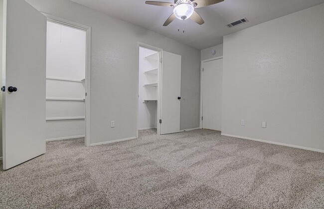 Building Photo - 5301 Indio Cir