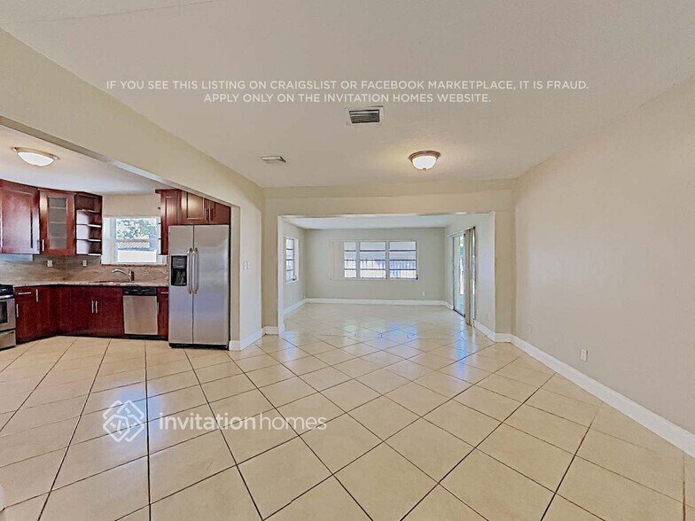 Building Photo - 3241 Pierce St