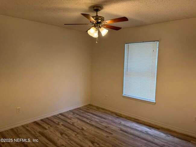 Building Photo - 96676 Commodore Point Dr