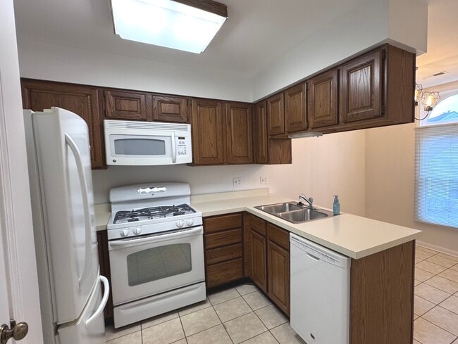 Building Photo - 58 S Stonington Dr