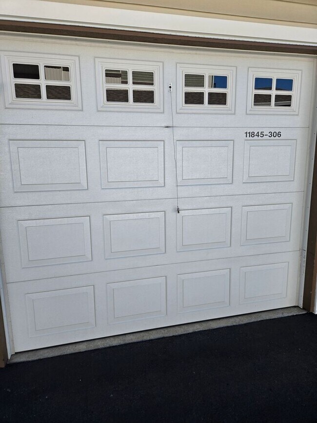 Building Photo - Wonderful Overlook at Timberland 1 BR 1 BA Condo