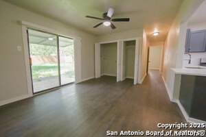 Building Photo - 219 Leonidas Dr
