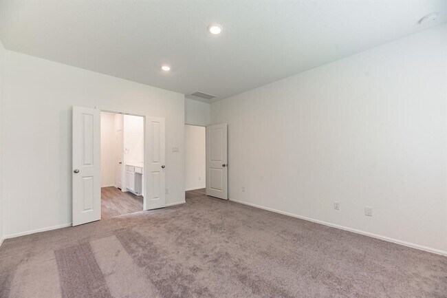 Building Photo - 6016 Heritage Creek Ln