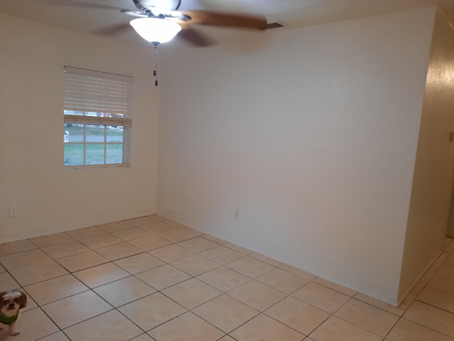 Building Photo - 4315 S Renellie Dr