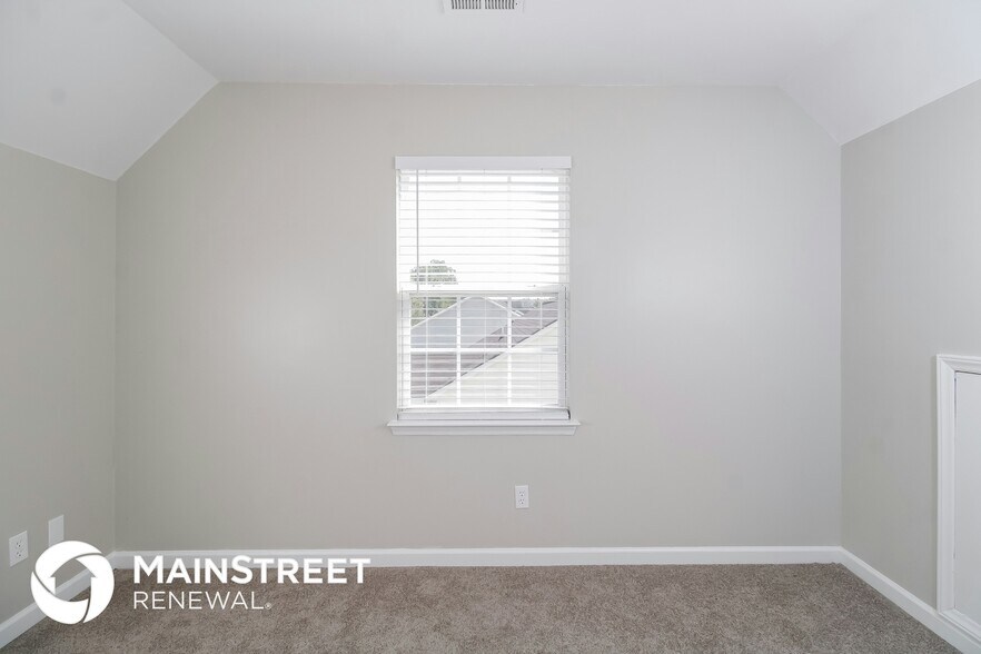 Building Photo - 3429 Tinley Park Dr