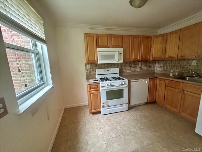 Building Photo - 75-22 255th St