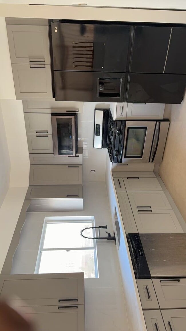 Building Photo - 377 Timber Ridge Dr