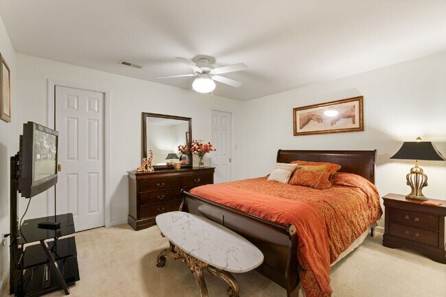 Building Photo - ***Amazing opportunity to rent this beauti...