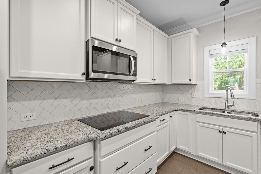 Building Photo - 830 Winston Pines Dr