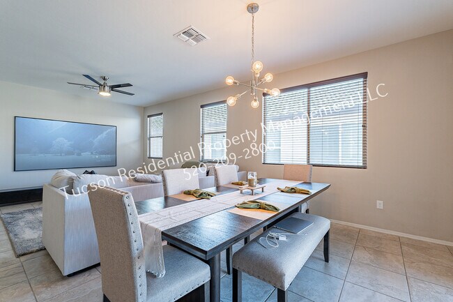 Building Photo - 9578 S Trapper Ridge Dr