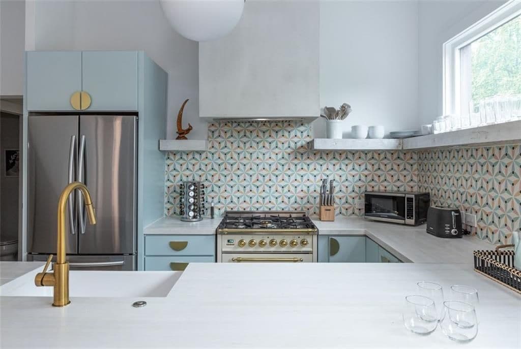 Building Photo - 724 Charles Allen Dr NE