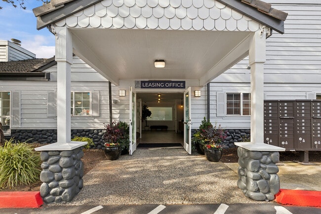 Building Photo - CentrePointe Apartments