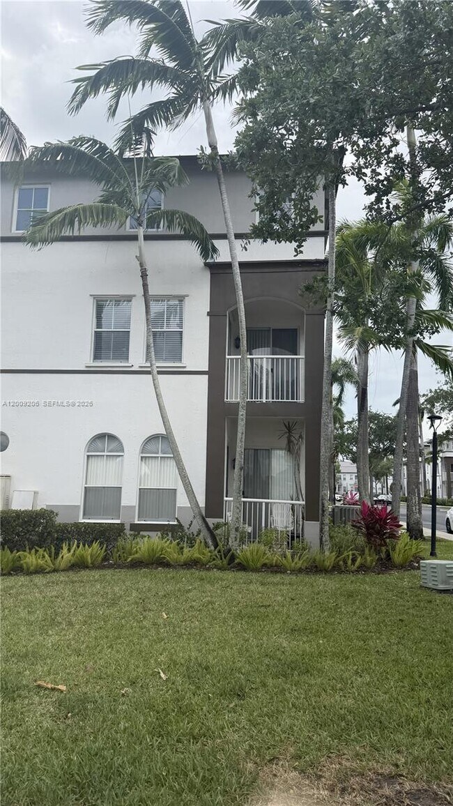Building Photo - 4435 SW 160th Ave