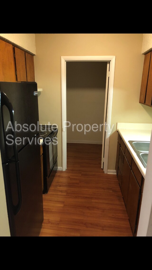 Building Photo - Welcome home, we are waiting for you!