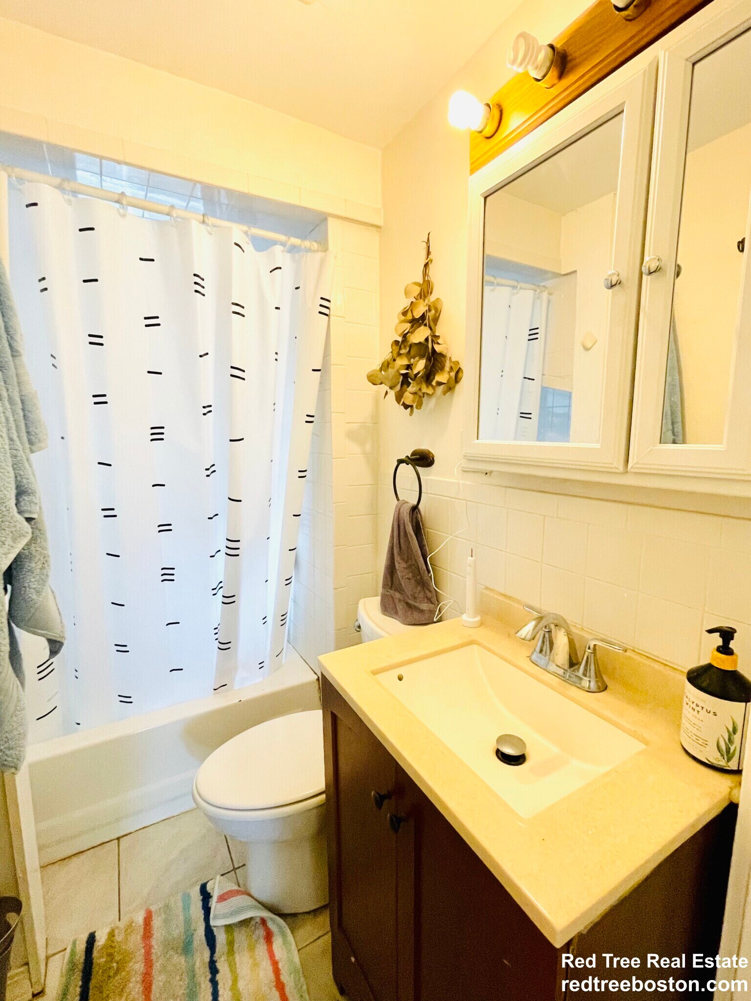 Building Photo - 10 Houghton St