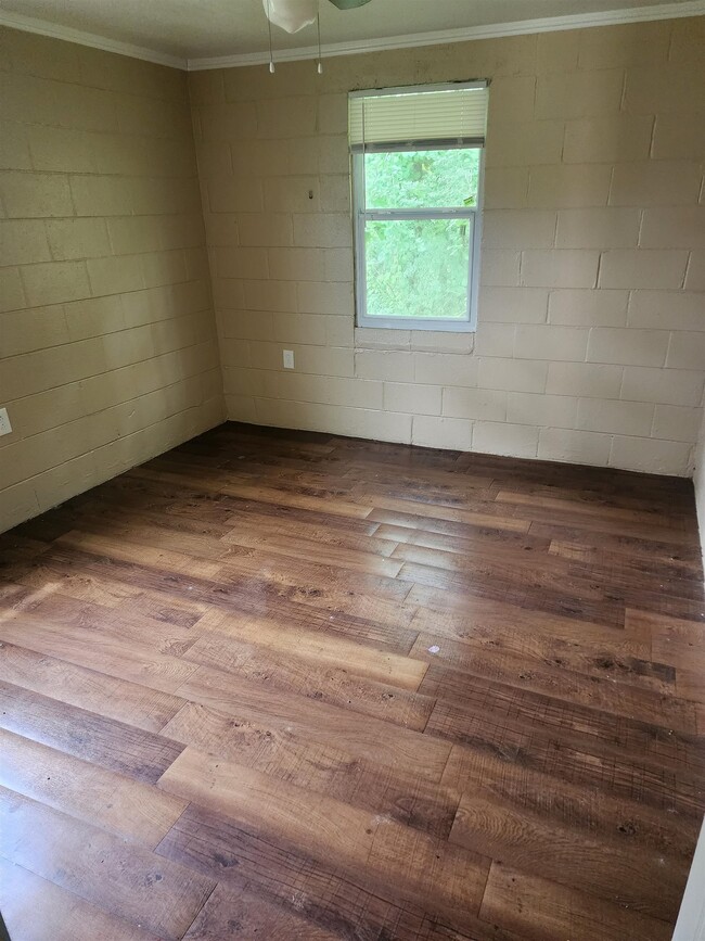 Building Photo - 113 Shelby Ln