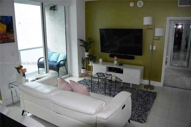 Building Photo - 253 NE 2nd St