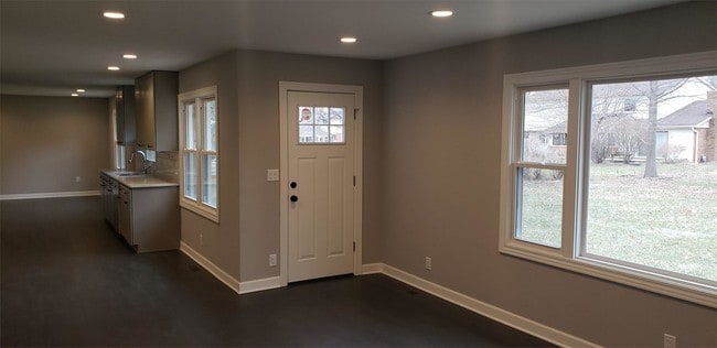 Building Photo - 5782 Hoylake Dr