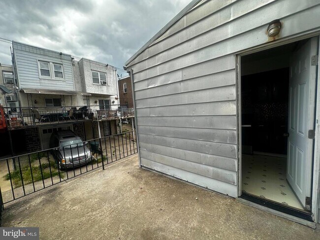 Building Photo - 1155 Atwood Rd