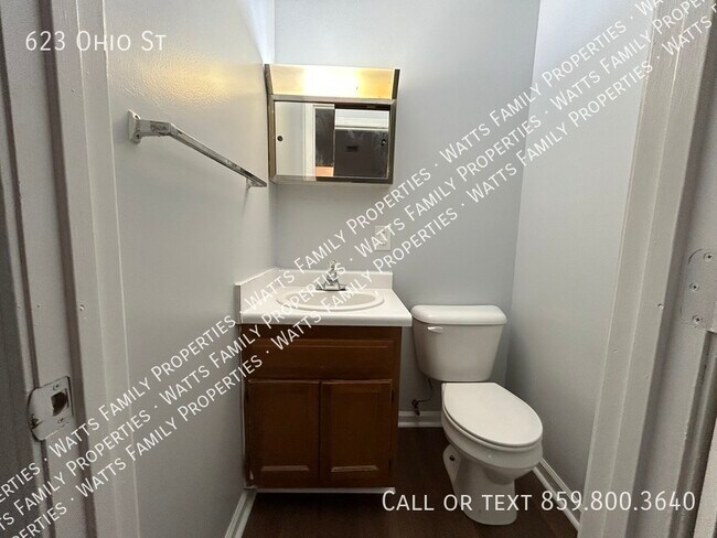 Building Photo - 623 Ohio St