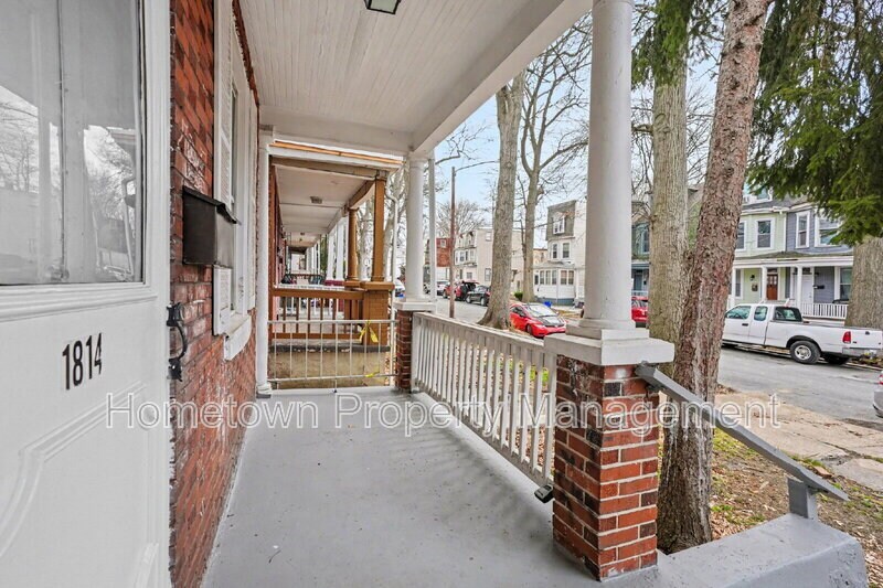 Building Photo - 1814 Boas St
