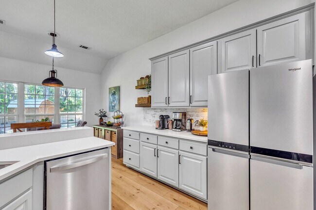 Building Photo - Gorgeously Updated 4 Bed/3.5 Bath in Tranquilla Hall - Buckhead